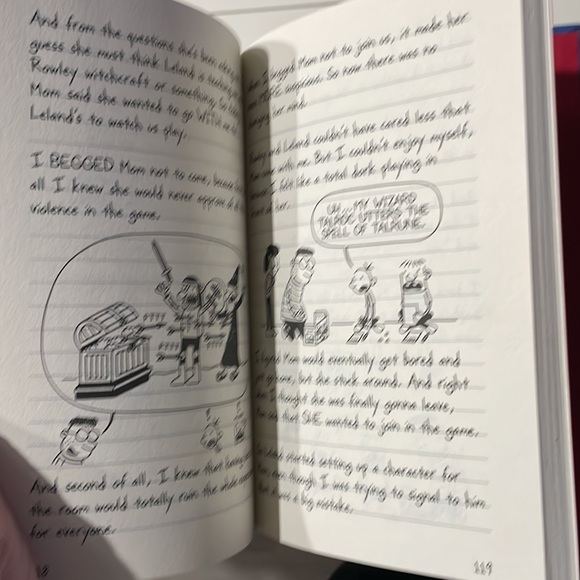 Diary of a Wimpy Kid Hardback Book- Rodrick Rules - Picture 4 of 5